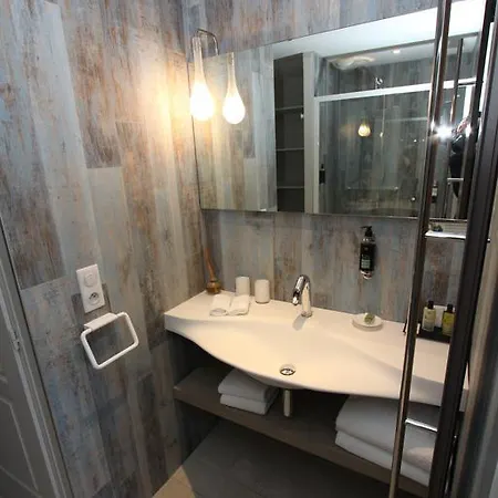 호텔 Les Jardins D'alienor 4*