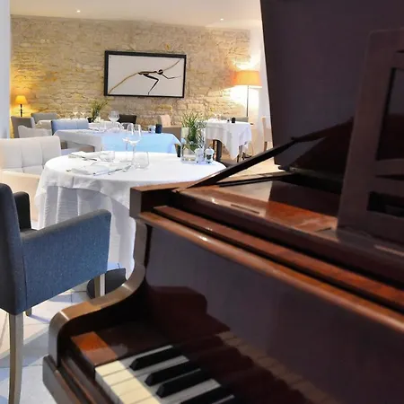 Les Jardins D'alienor 4* Le Château-dʼOléron