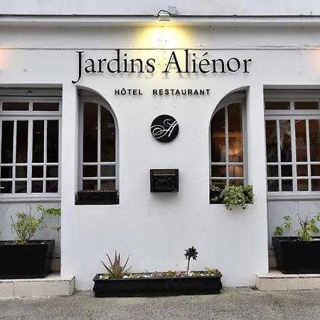 Les Jardins D'alienor 4* Le Château-dʼOléron
